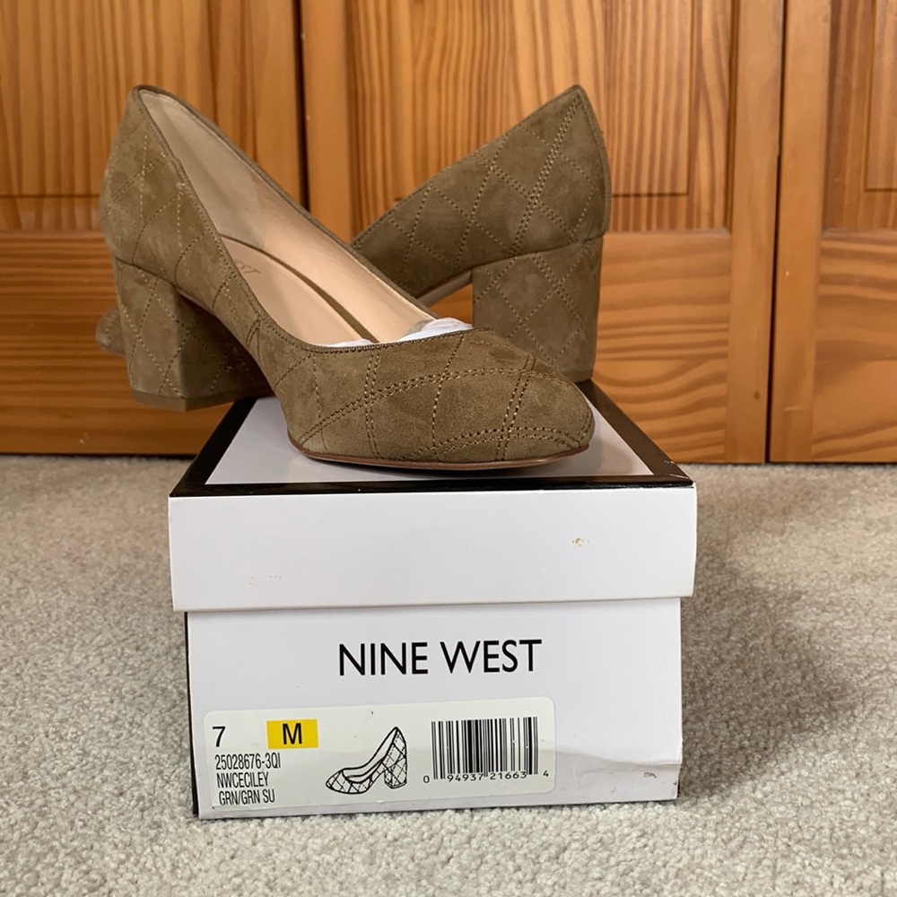 Brown suede block heel shoes